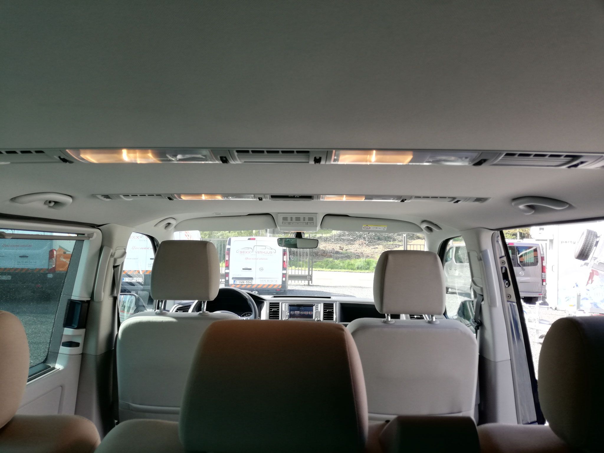 Volkswagen Caravelle T6 automaat (Luxe) -image (14).jpg