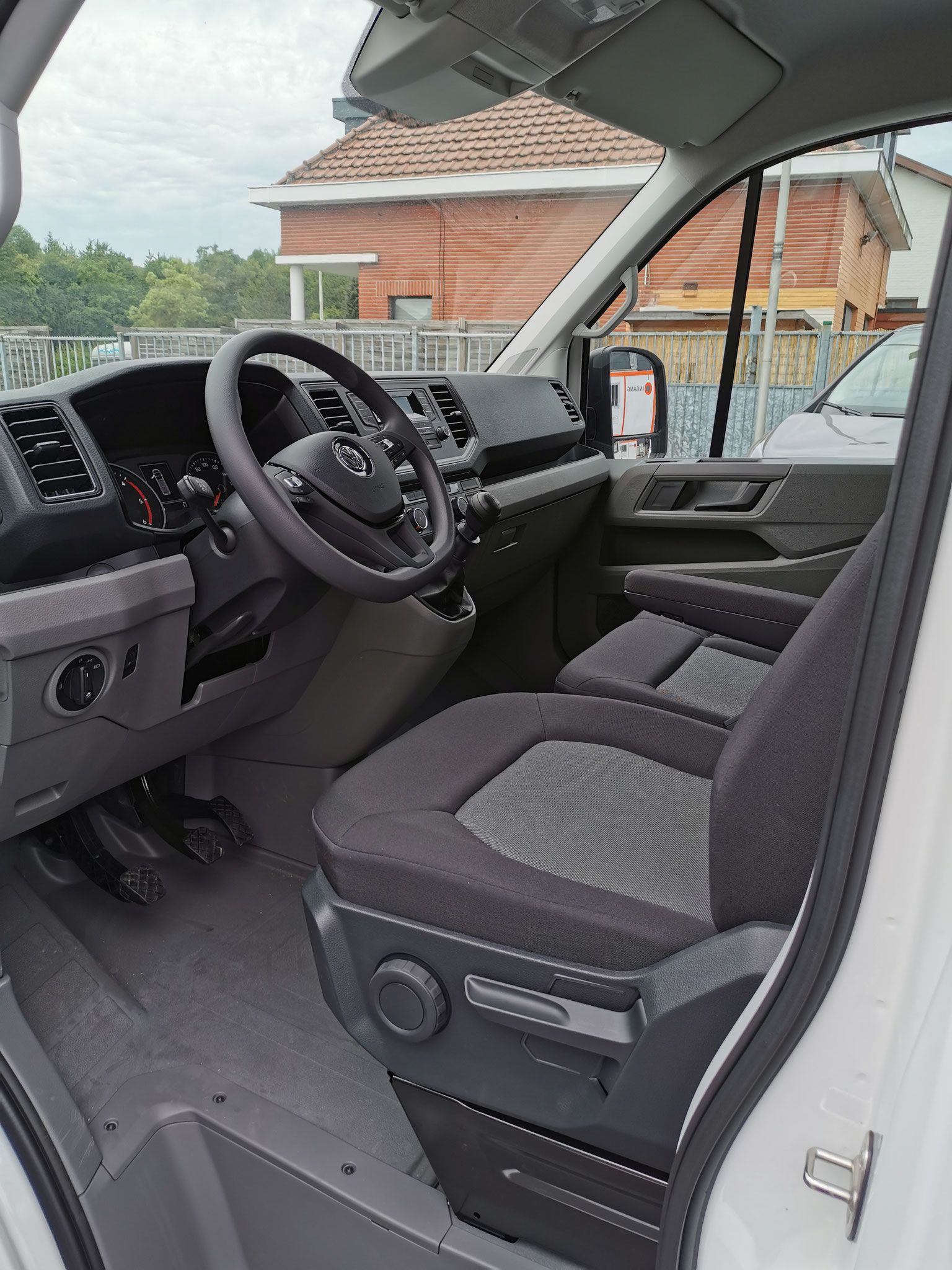 VW Crafter L3H2 - image (8).jpg