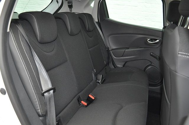 Renault Clio -1564662368 (2).jpg