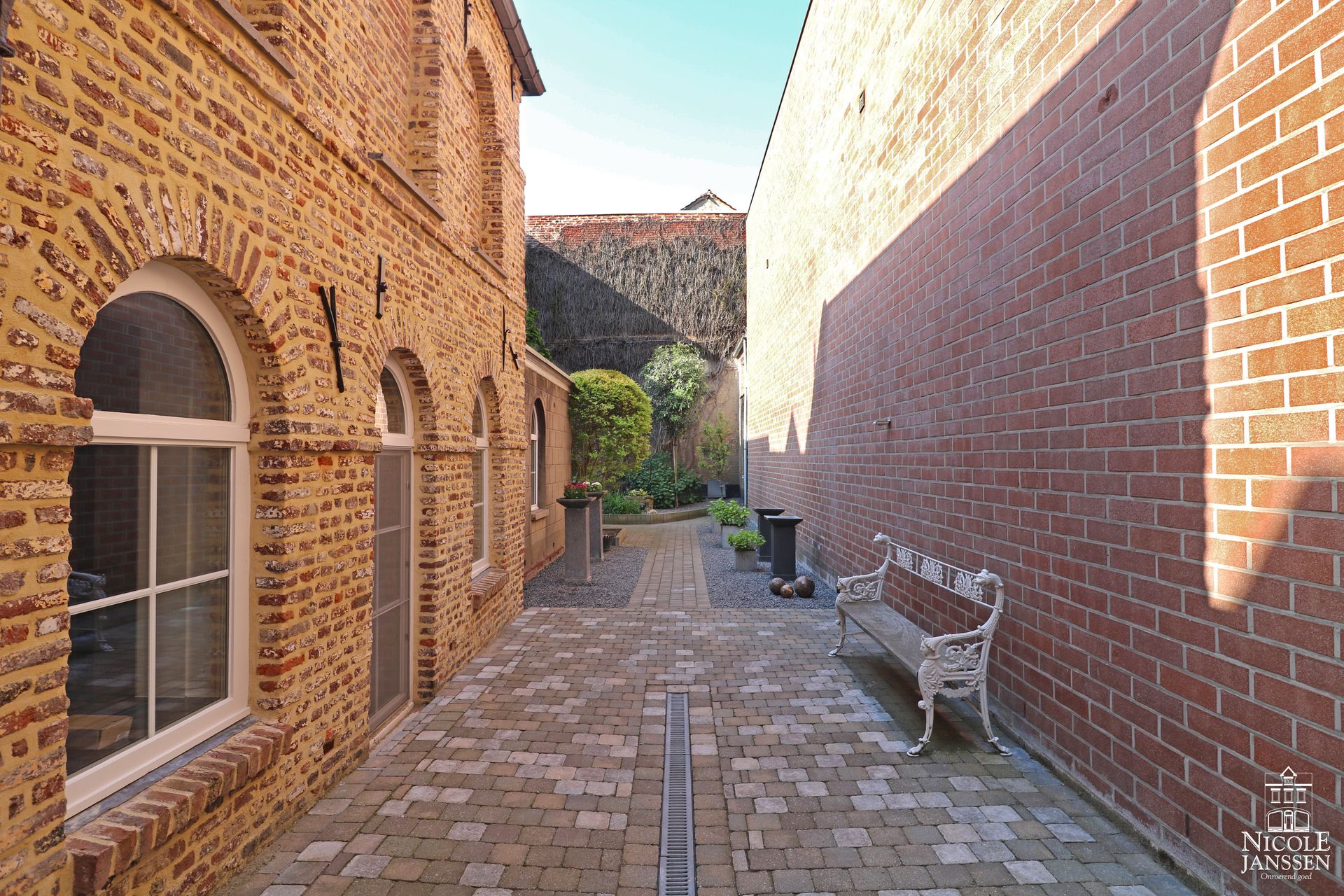 Nicole Janssen Woning te koop Maaseik Bosstraat 56 (tuin).jpg