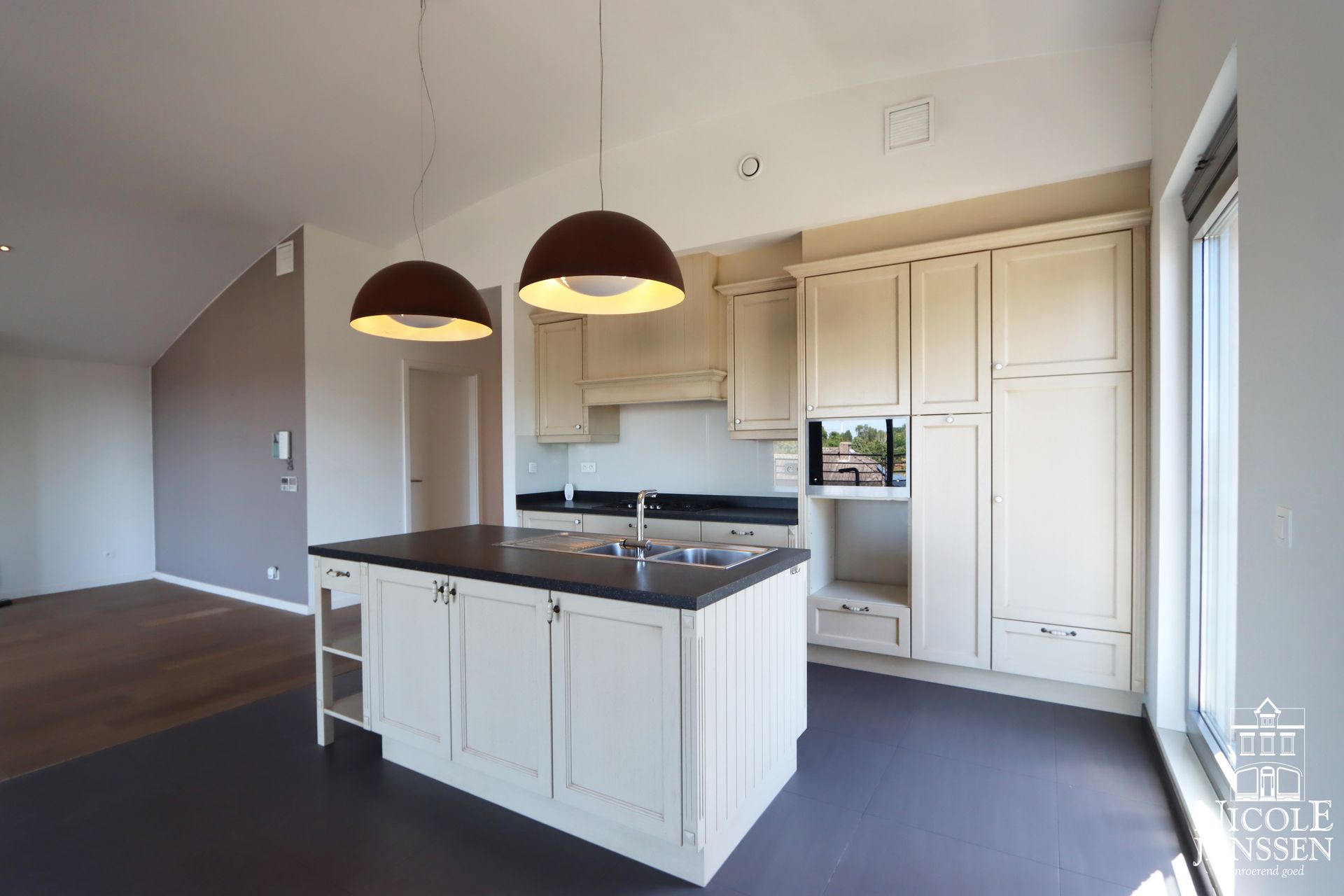 Nicole Janssen - appartement te koop - Kloosterbempden 3A b21 te Maaseik - keuken.jpg