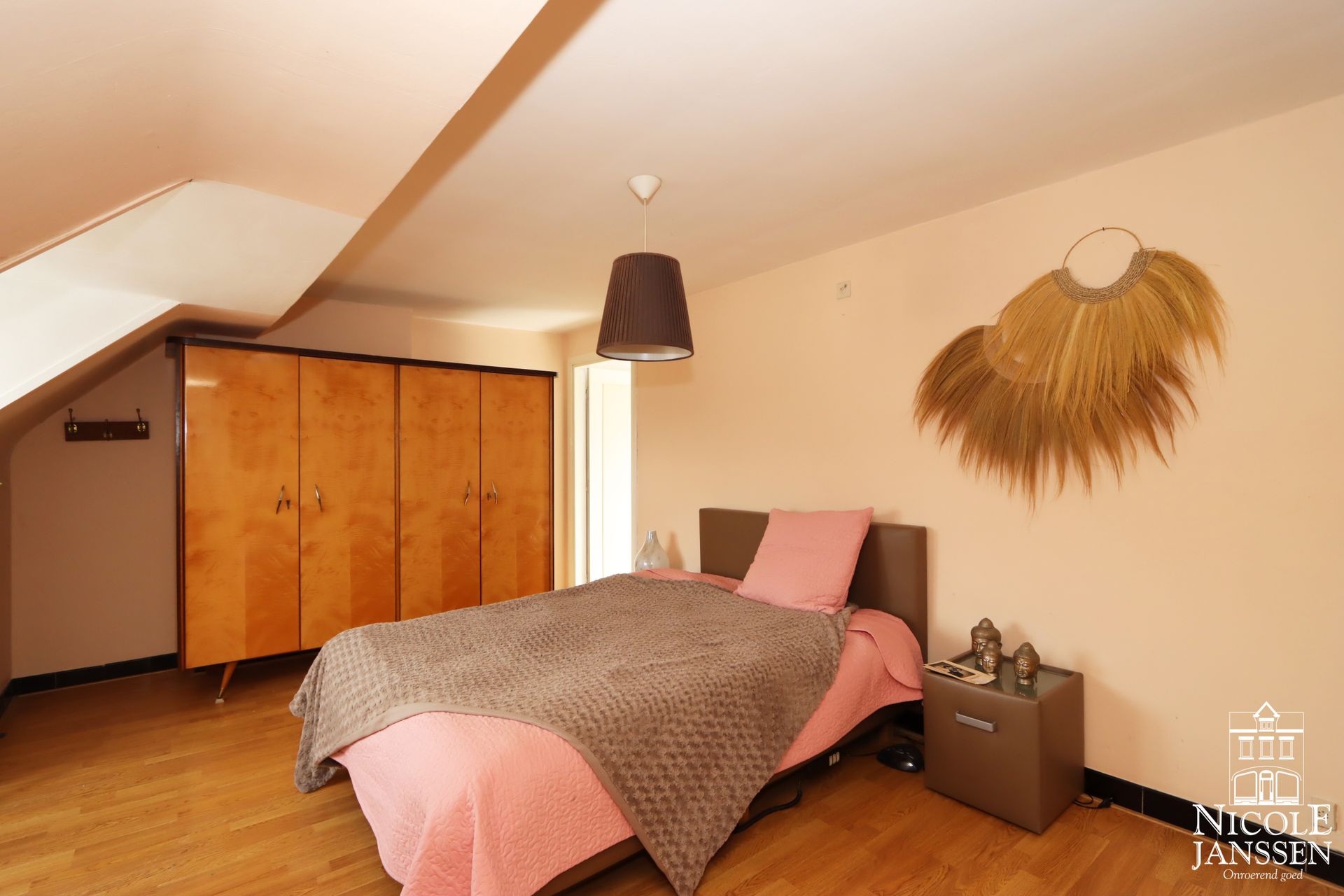Nicole Janssen - huis te koop - Kantonsweg 59 te Rotem - slaapkamer3.jpg