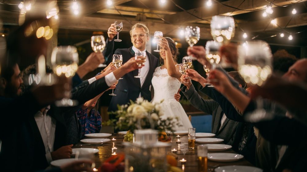 Van ceremonie tot dansvloer: zo blijft feestkleding comfortabel
