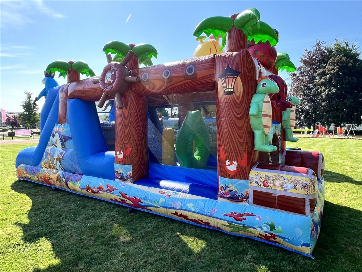 springkasteel-piraten-hindernissenbaan (10).jpg