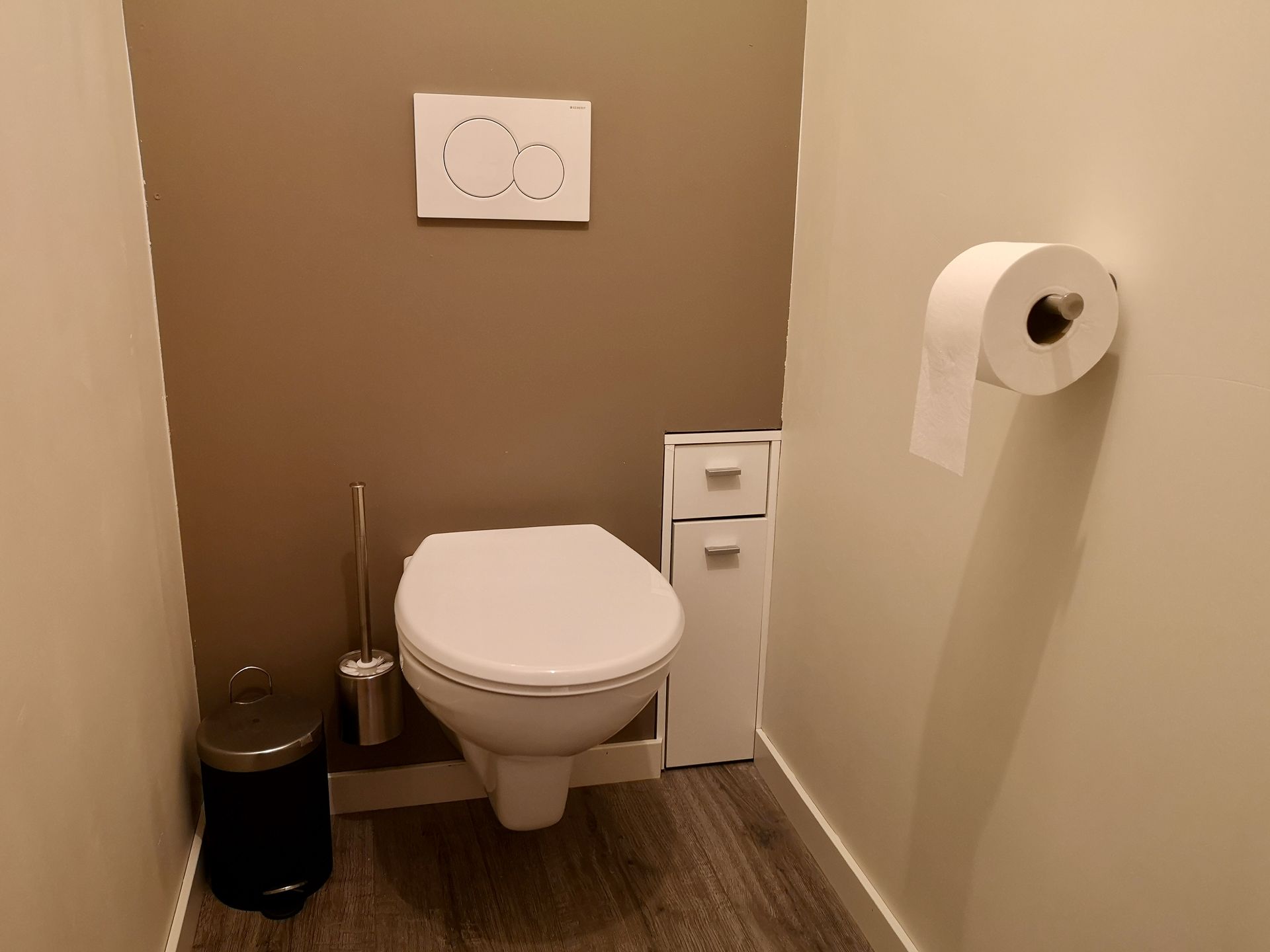 Aparte badkamer en toilet