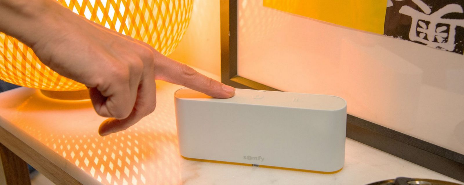 Automatiseer uw screens, rolluiken, zonwering en verlichting en bedien op afstand 